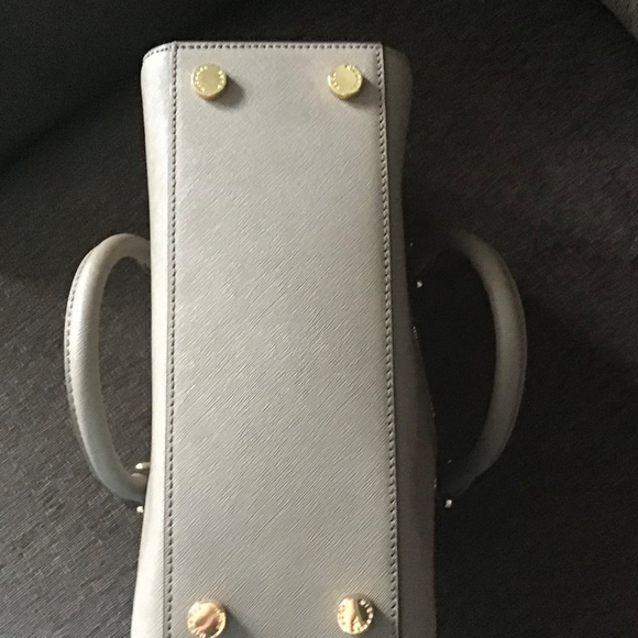 MICHAEL KORS | Selma Bag Taupe Leather - Picture 7 of 13